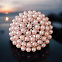 Load image into Gallery viewer, BROOCH - 3&quot; PEARL DOME
