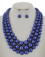 Load image into Gallery viewer, PEARL NECKLACE SET - 3 STRAND
