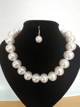 Load image into Gallery viewer, PEARL NECKLACE SET - GUM BALLS
